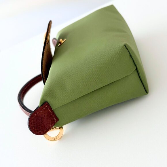 💚 Authentic Longchamp Le Pliage Cosmetic Pouch – Green (Free Strap!) 💚 - Picture 3 of 10